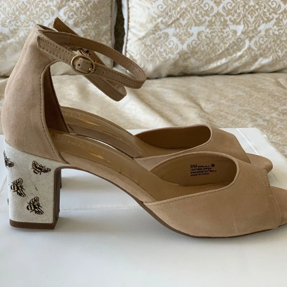 AEROSOLES Tan Suede Open-Toe Block Heel Sandals with Embellished Heel